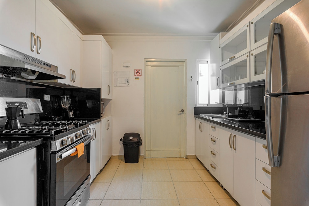 Oceanfront Condo in Ave. España Sleeps 8