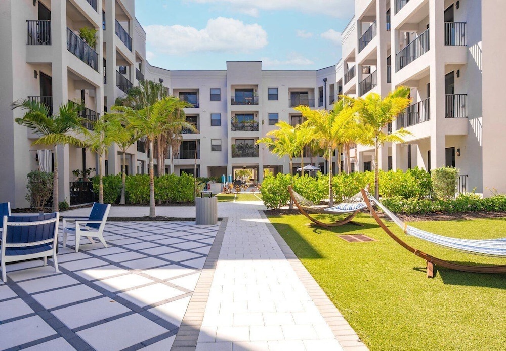 Landing Apartments Fort Myers - River District