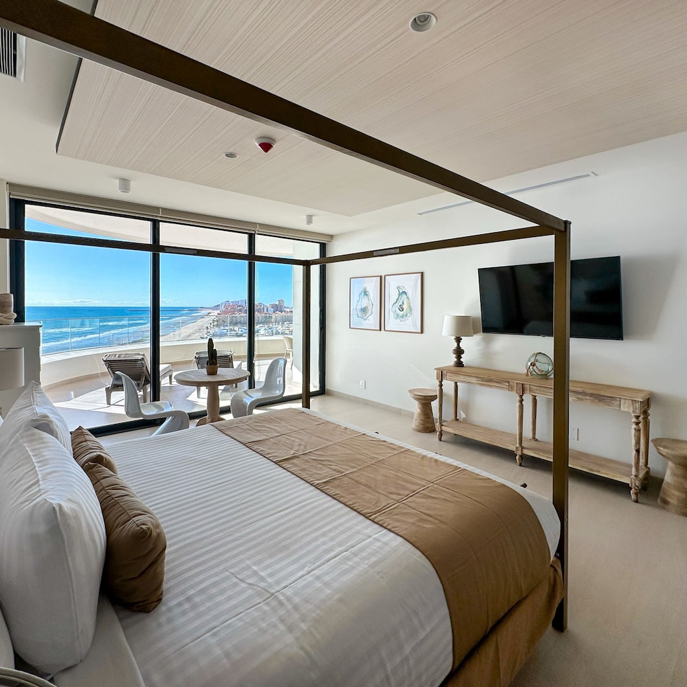 Has it all Beachfront Retreat With Stunning Views