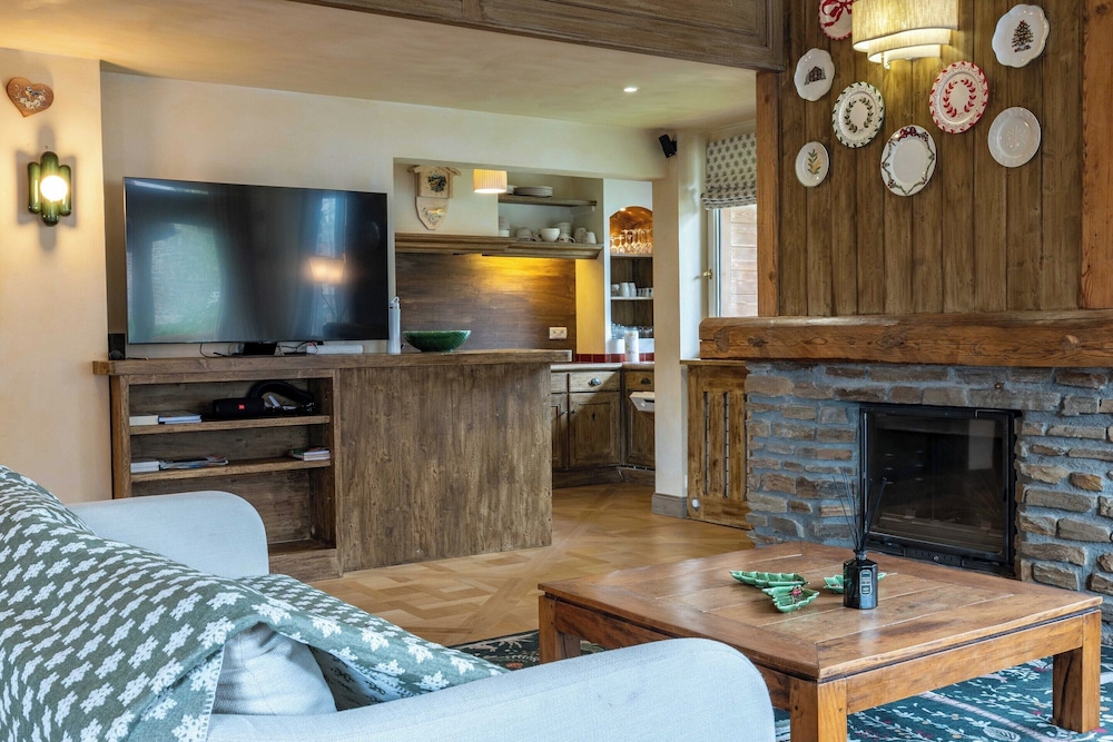 Apt Elegant With Balcony 9p/4br - Megeve Center