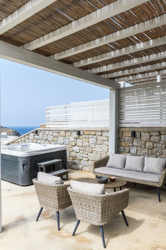 Mykonist Merchia Beach Villas & Suites