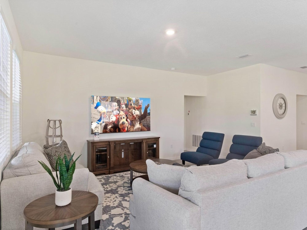 Upstay - Solterra Resort Home w Hot Tub and Pool view 4