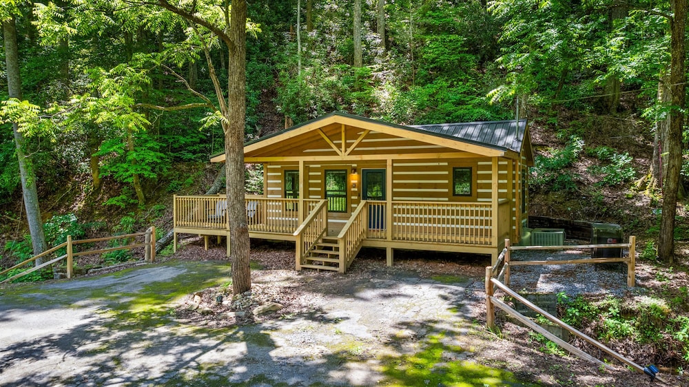 Gburg Pet-friendly Studio Cabin 5 Firepit Games