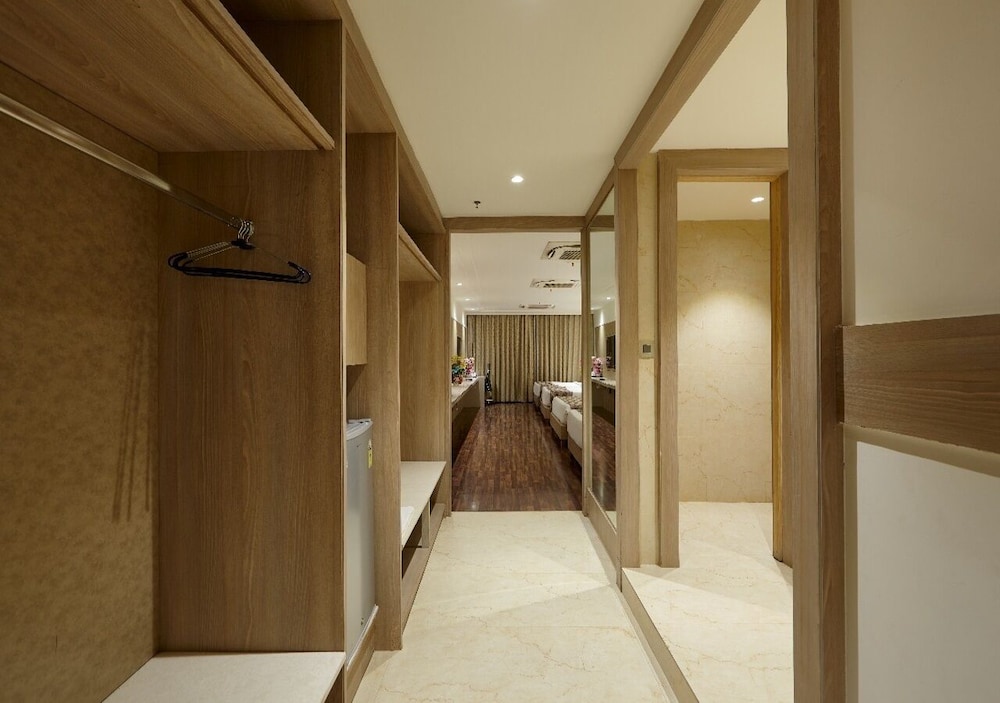 Palm Green Hotel and Resorts