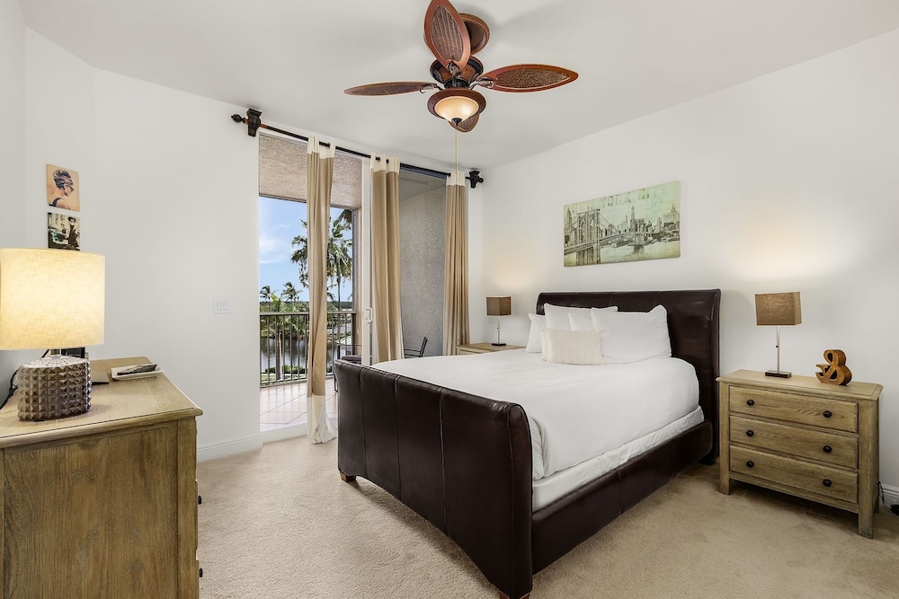 Waterside #835: Bayscape Bliss 3br/2ba Condo W/ Pool! 3 Bedroom Condo