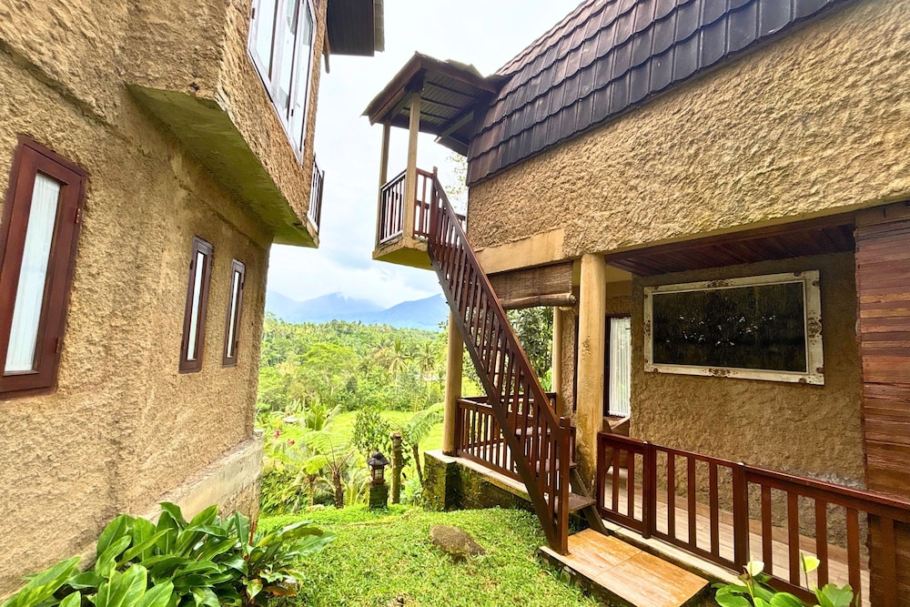 Four Mountains Villa Bedugul