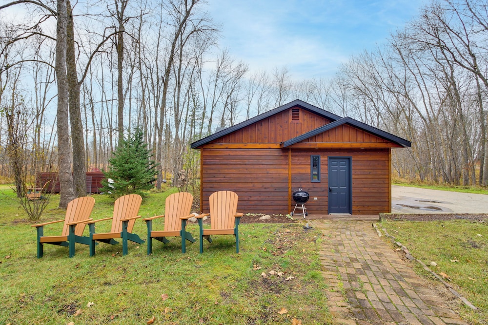 Short Drive to Itasca State Park - Waterfront Home