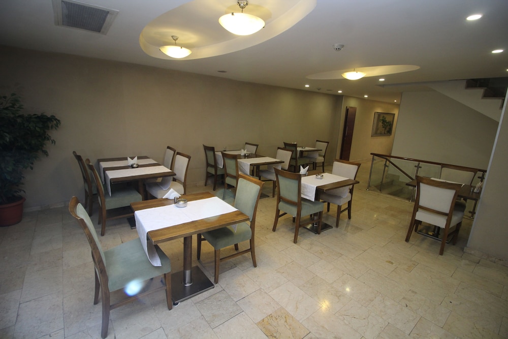 Vali Erdogan Konuk Evi Hitit Otel - Image 21