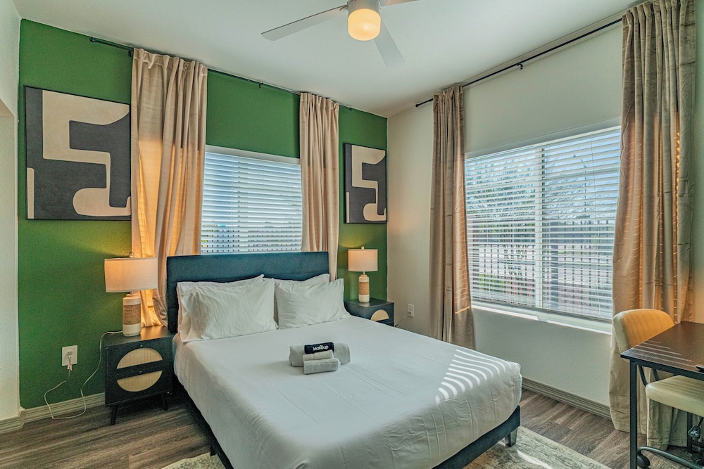 ROVE LIVING/KL - Cardinal 95