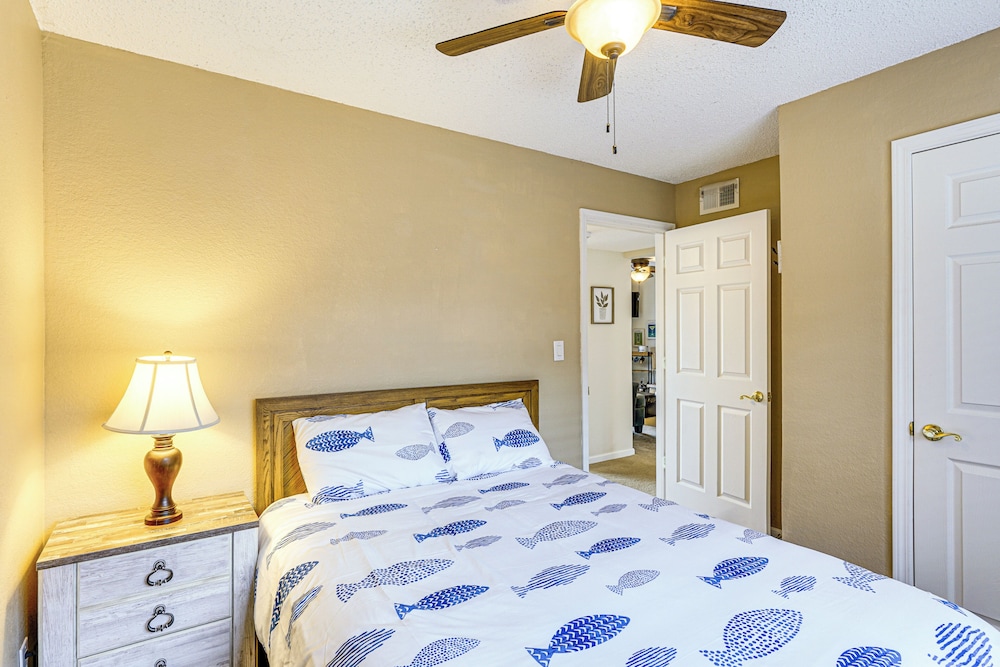 Lakefront Osage Beach Condo: Main Channel View!