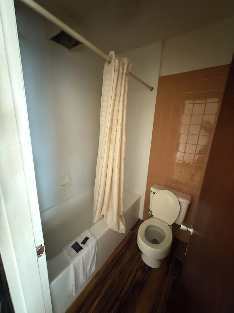 ECONOMY INN