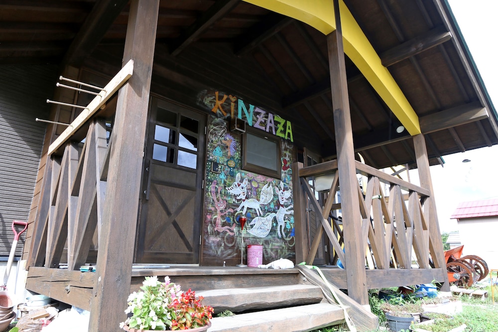 Guesthouse Kinzaza