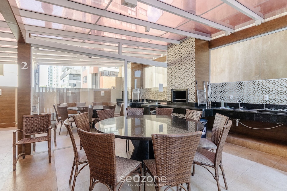 Cozy 3BR apt W/balcony sea View Cet1702