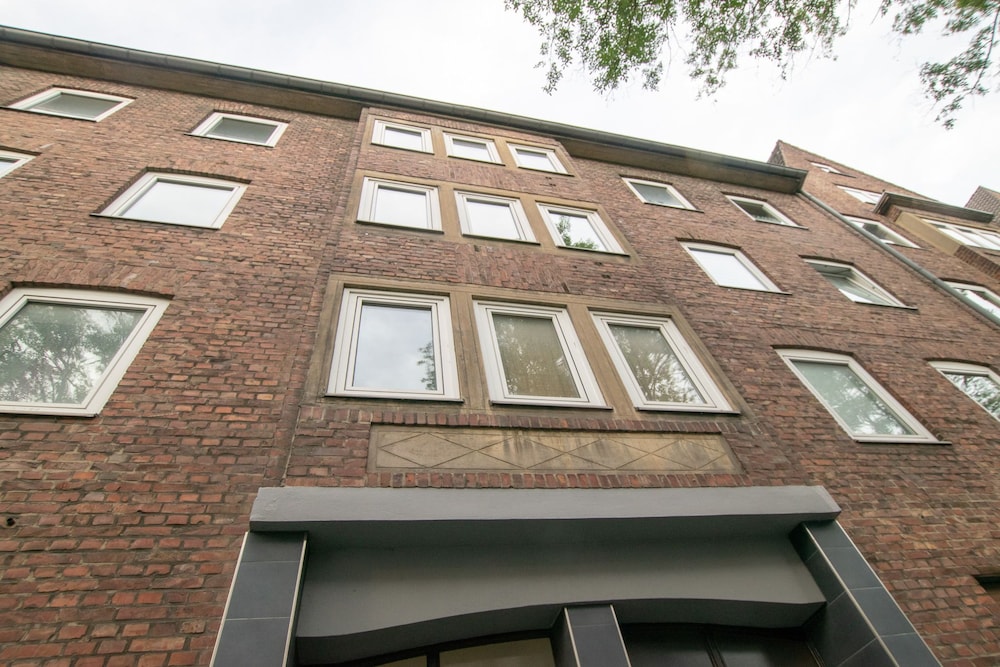 Old Town Large 3 Room Maisonette