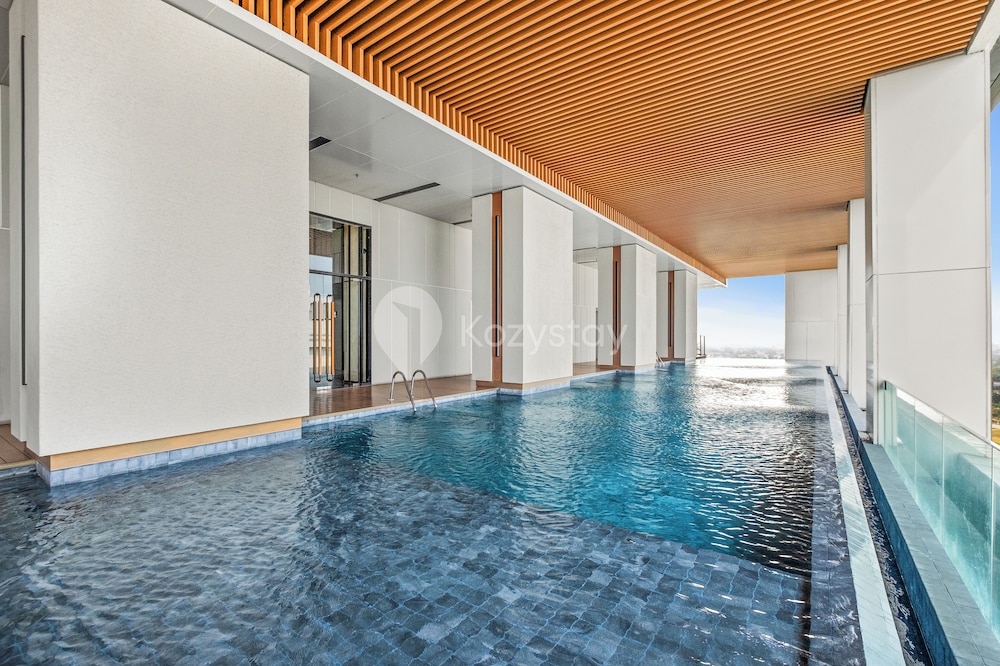 The Smith Luxury SkyView Apartments