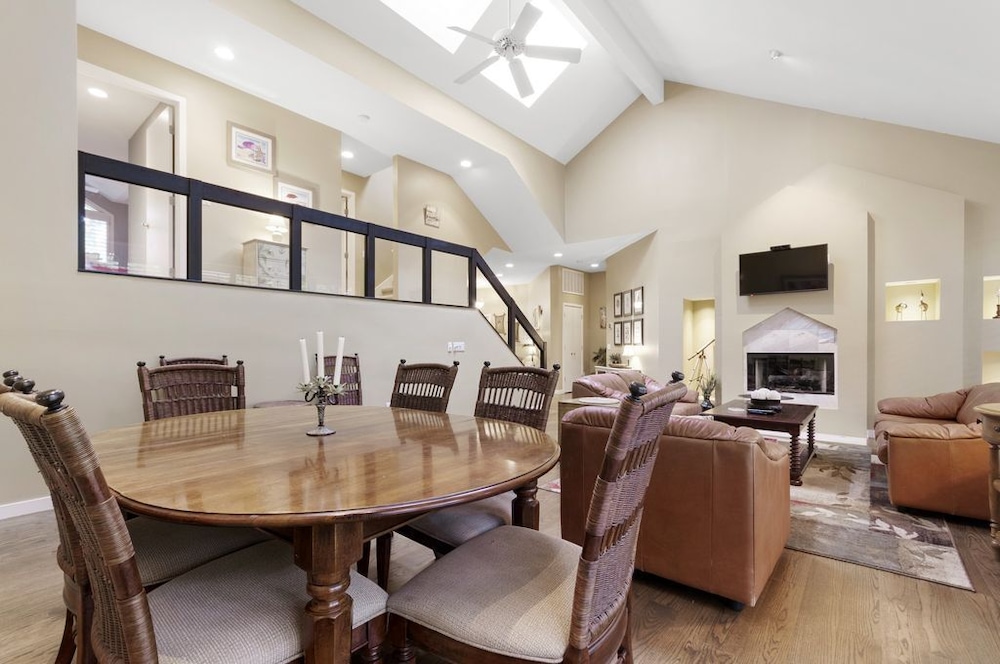 Southern Soleil 5 Bedroom Holiday Home