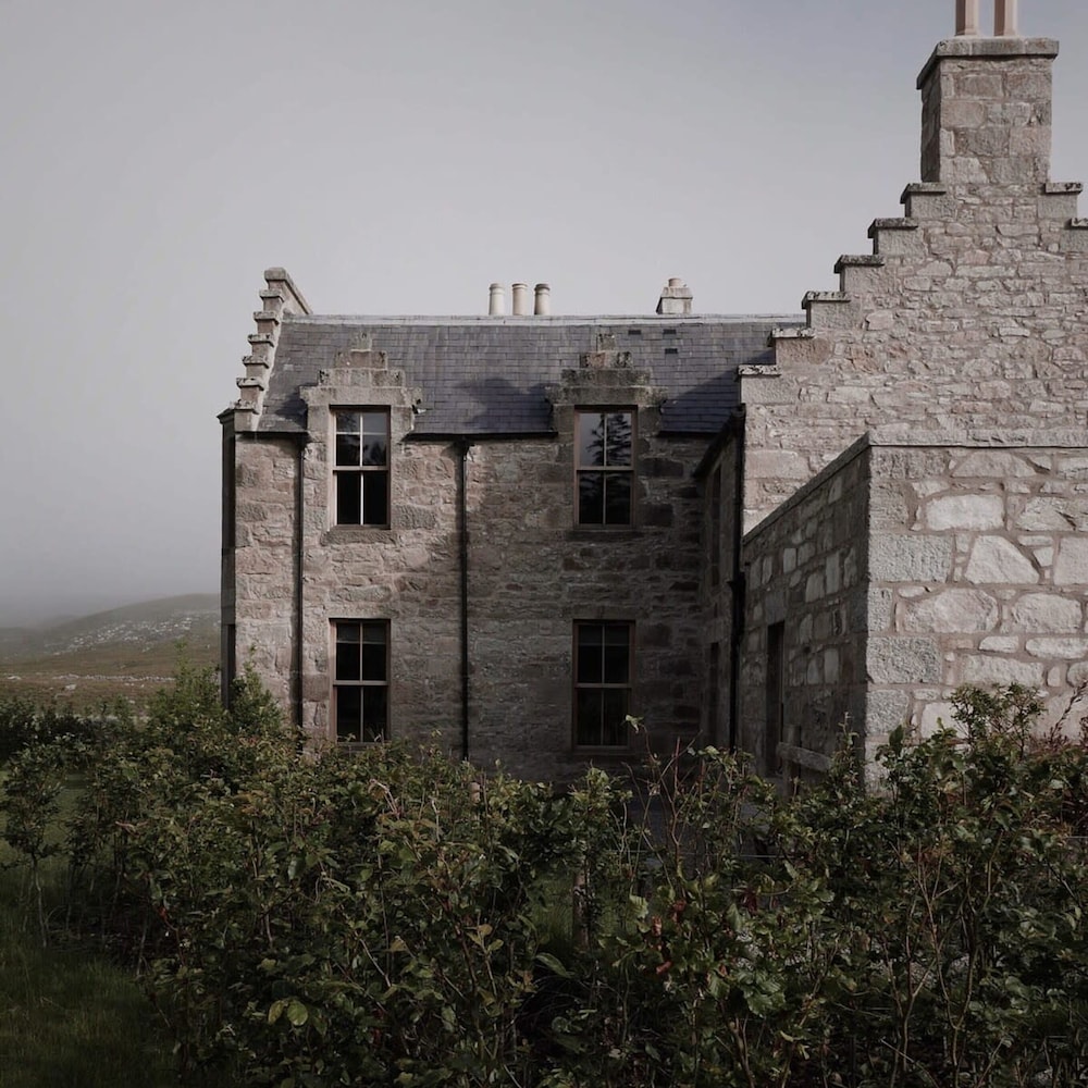 Gairnshiel Lodge - Unique Exclusive Lodge Next to the Castle view 3