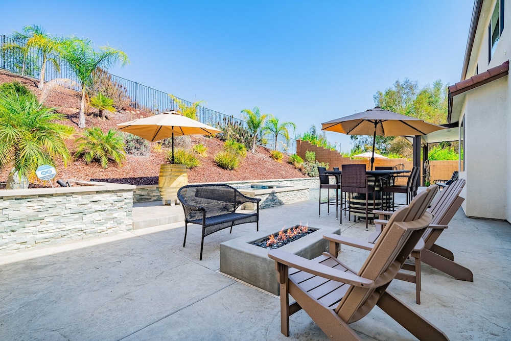 Allura Champagne New in Wine Country Pool Game Rm