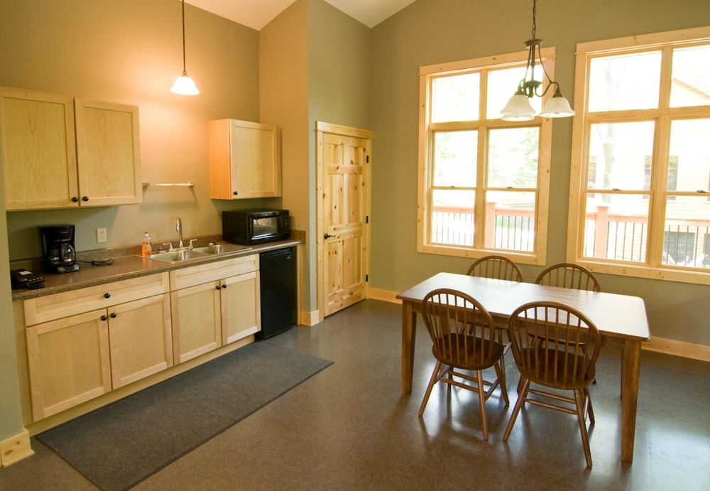 Rockwell Lake Lodge - Property Image 29