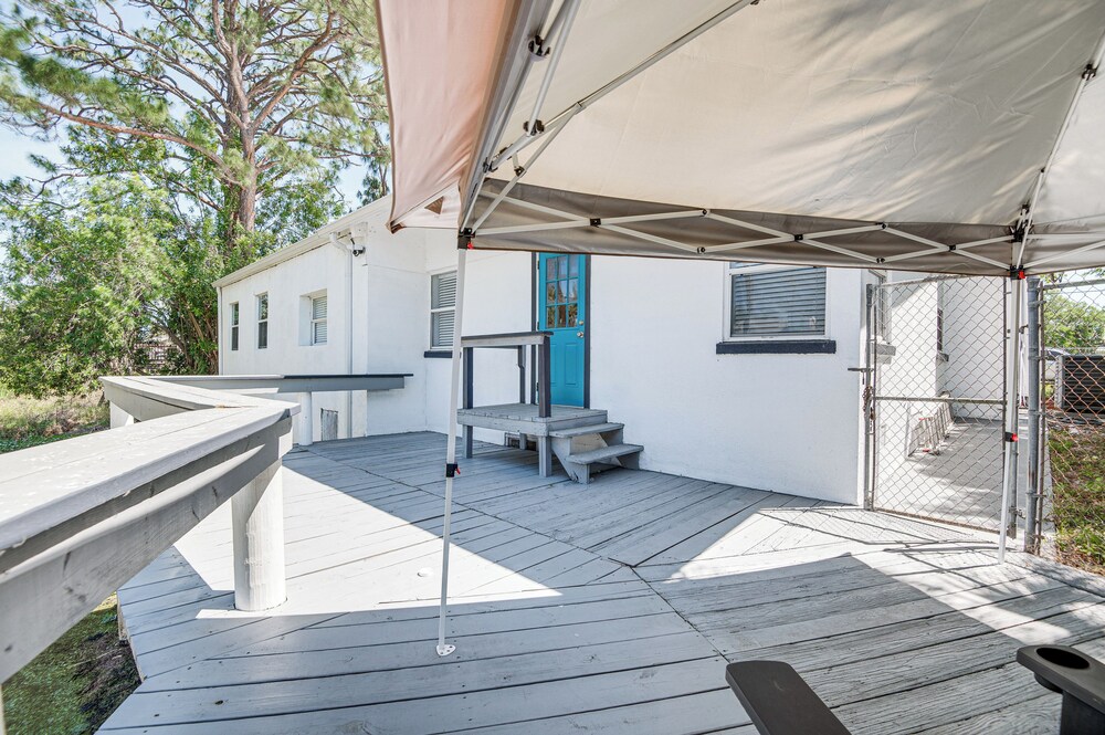 Fishing Paradise: Lake Poinsett Home w/ Deck!