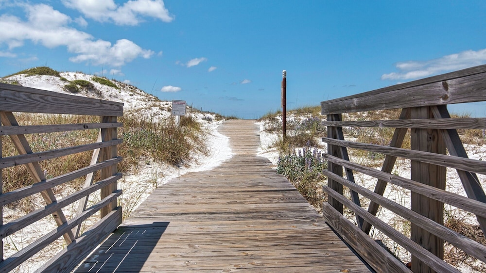 Watersound Beach Retreat Pool & Gulf Views + Free Attraction Tickets!