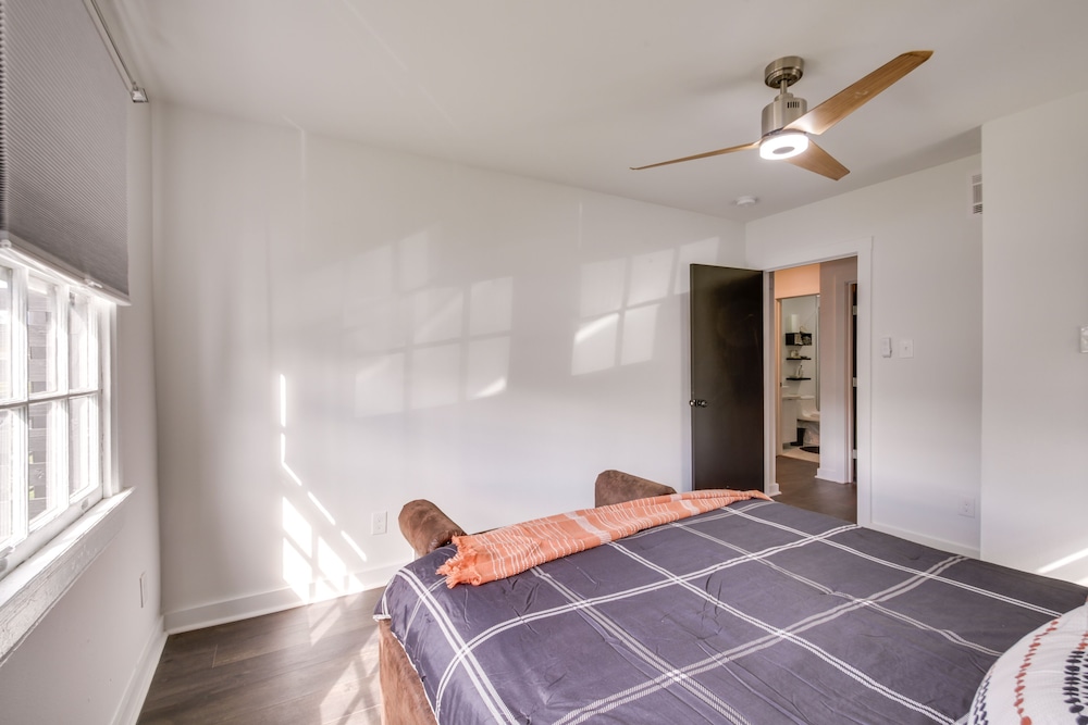 4 Mi to French Quarter: Walkable Apt w/ Yard