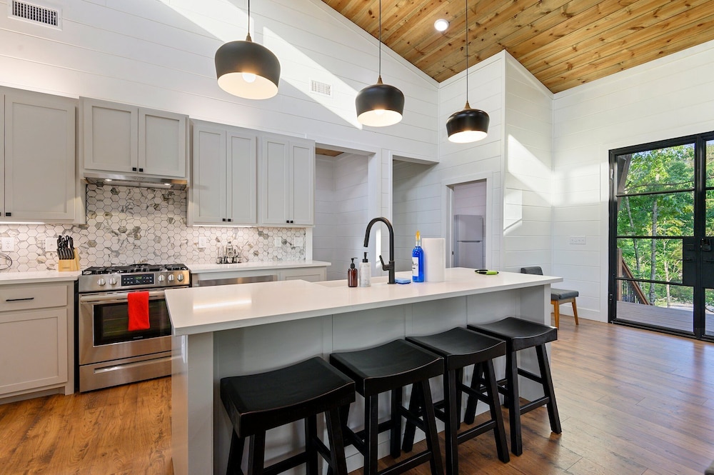 Luxury Retreat in Broken Bow