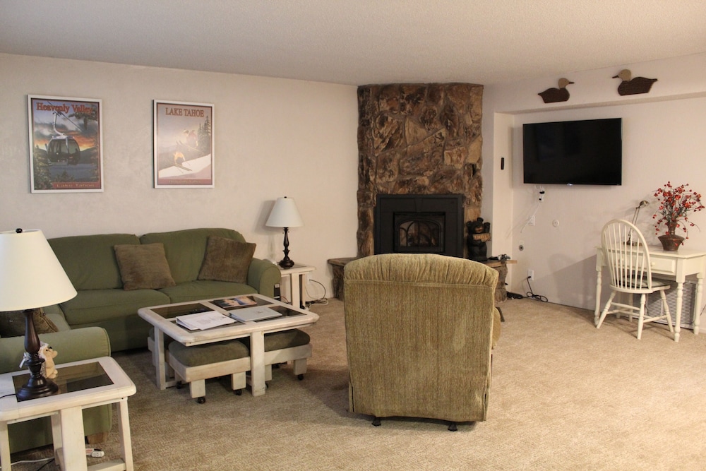 Altomare's Bavarian Ge 1148ha 3 Bedroom Condo