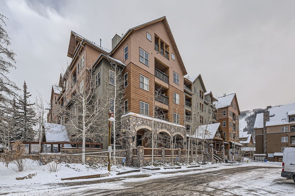 Buffalo Lodge! River Run! Walk To Lifts! 1 Bedroom Condo