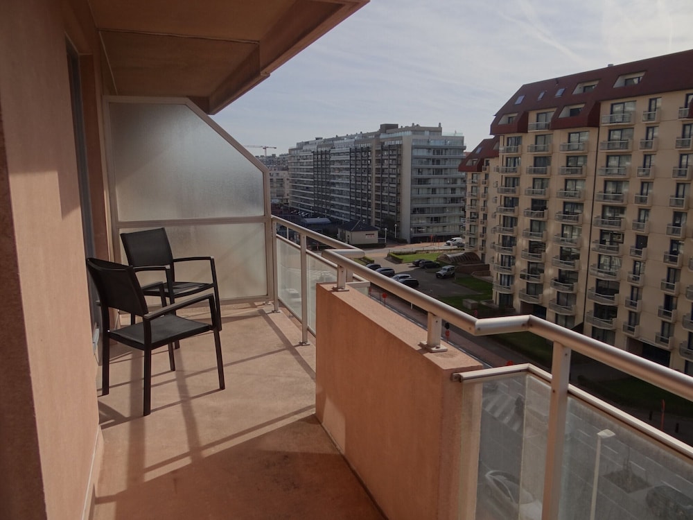 Sea View Family Apartment
