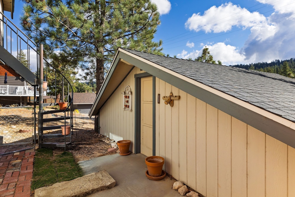 Lakeside in Bearadise by Avantstay Gorgeous Mountain Cabin in Boulder Bay