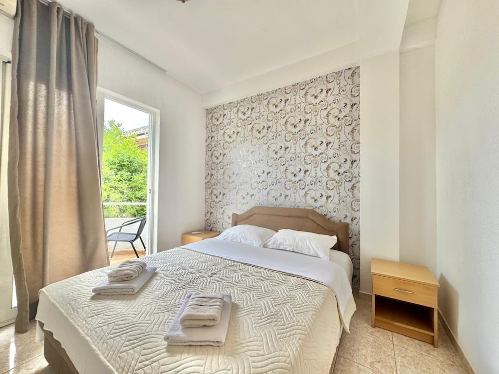 B&M Holiday Rooms