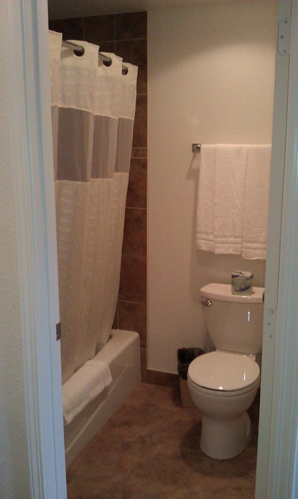 Ventura Vacations - Victoria Motel - Property Image 34