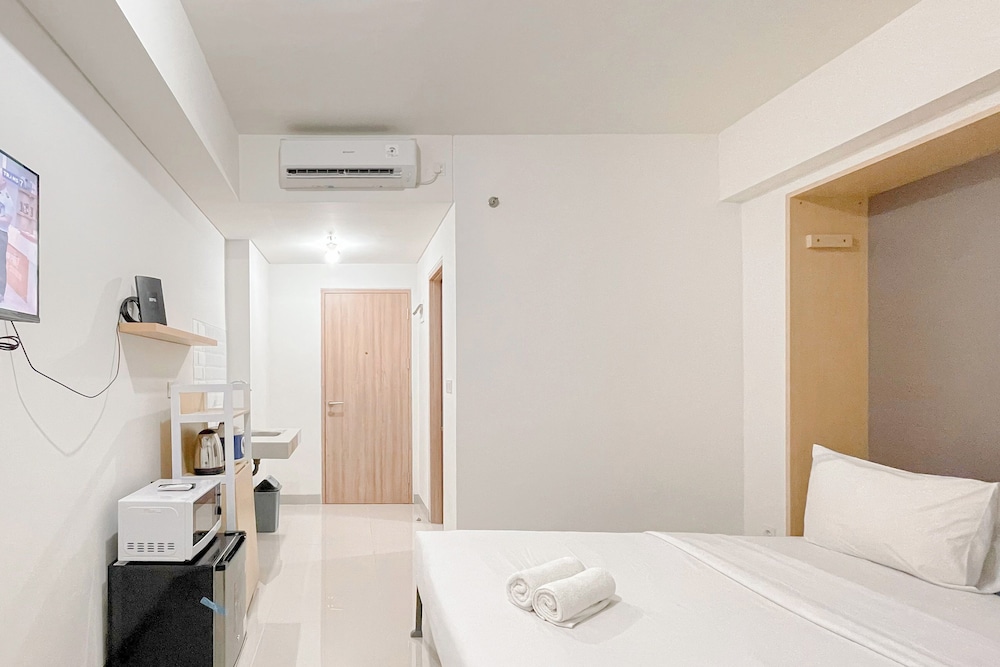 Studio Room (No Kitchen) Apartment Near Unhas Bandaraya - Tallasa City Makassar