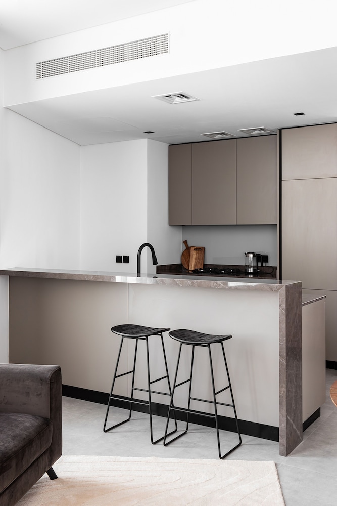 Elegant 1BR at 15 Northside