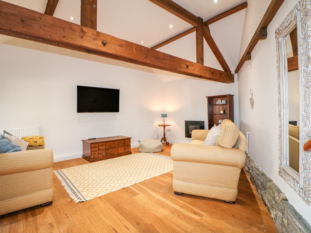 Dovecote Field House Farm