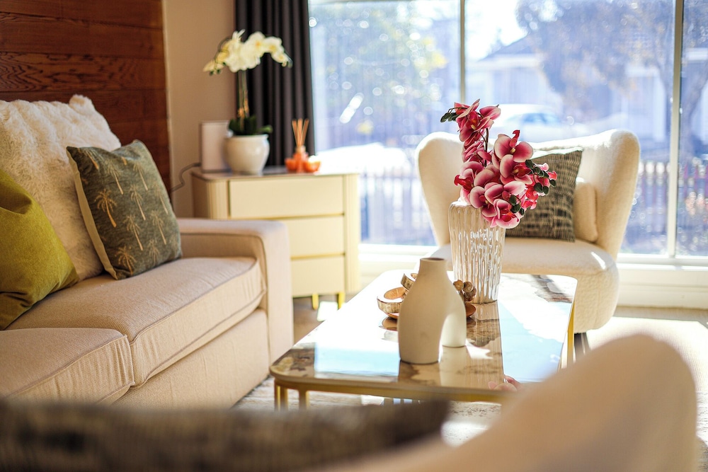 StayAU Private Two-Storey 6 Beds House Wendouree