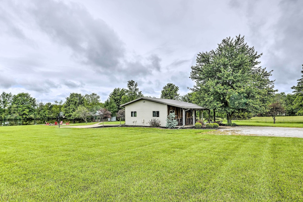 Waterfront Missouri Escape w/ Private Pond & Dock! view 4