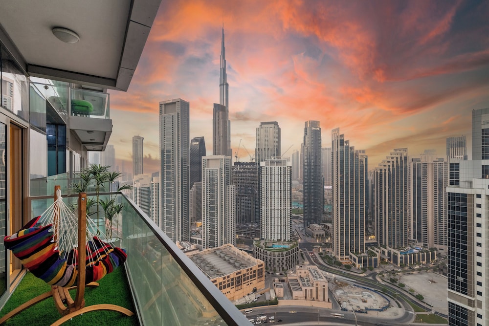 Gogoto LUX Burj View Spacious