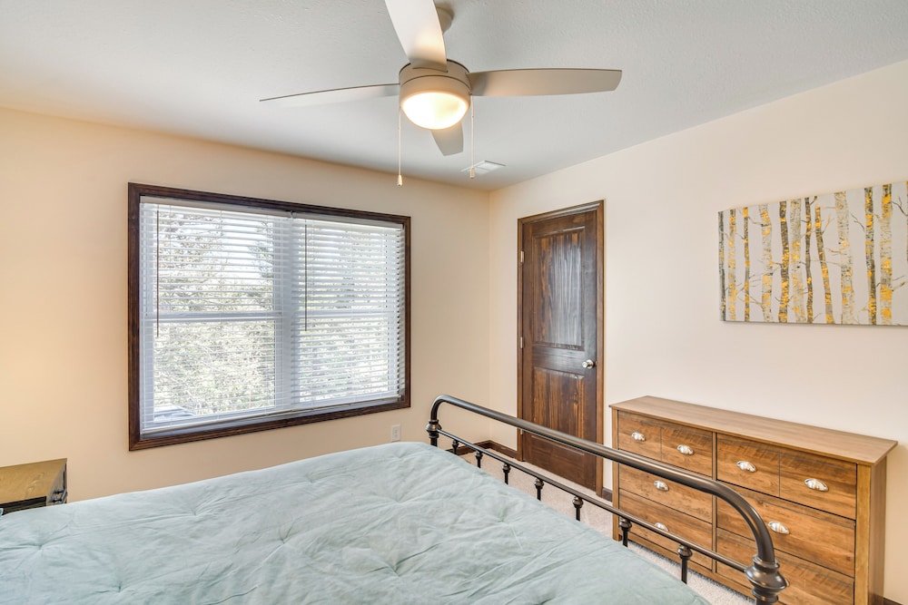 Fairplay Family Cabin on 2 + Acres! 25-0283
