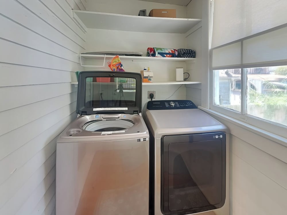 Sealy Street Duo by Ryson Vacation Rentals