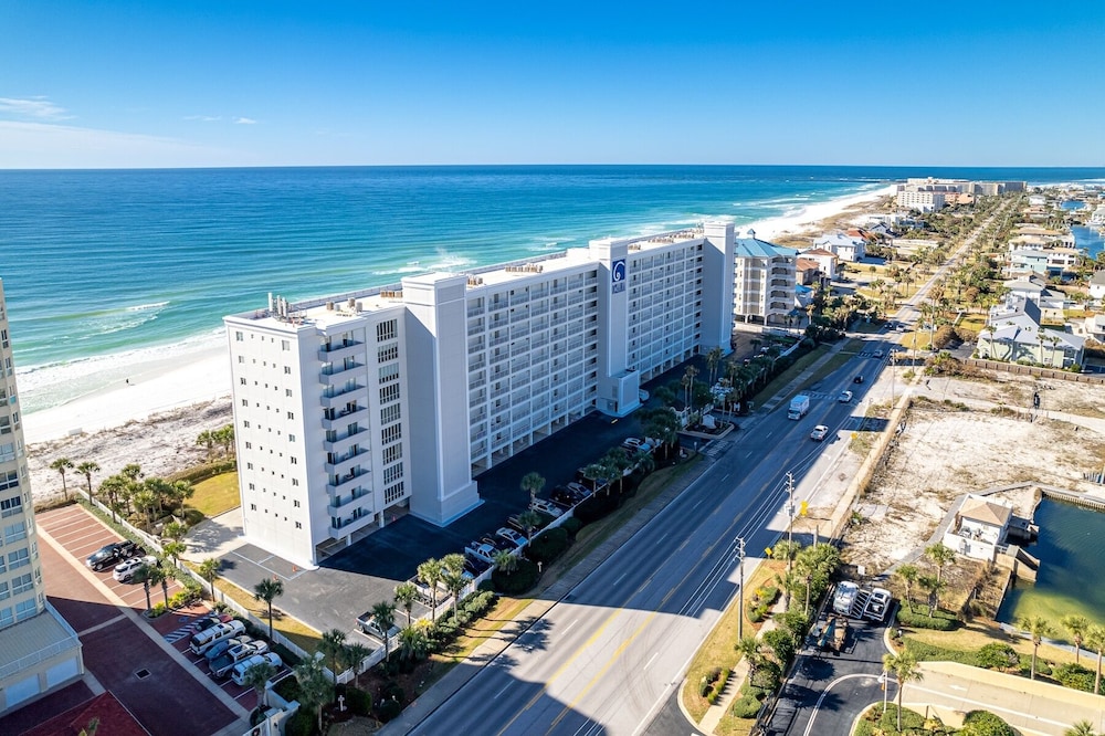 Oceania 906 3 Bedroom Condo by RedAwning
