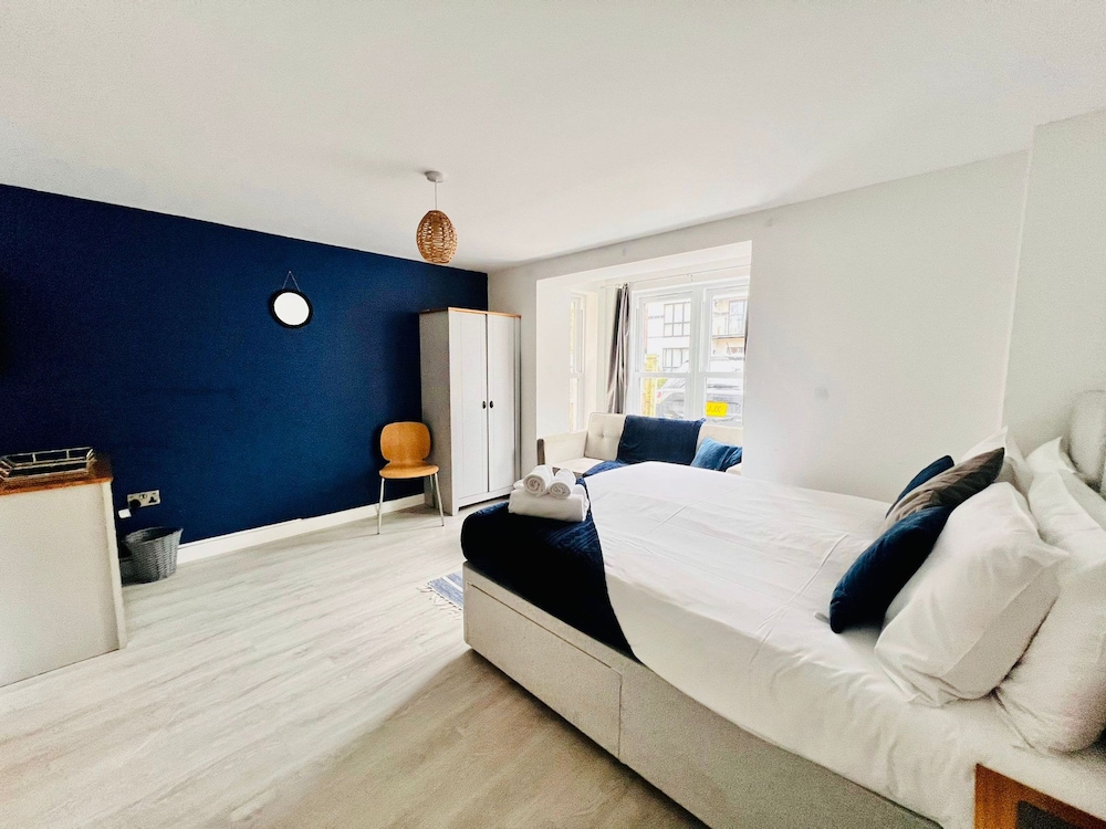 Tanzanite Apartment in Cambridge view 4