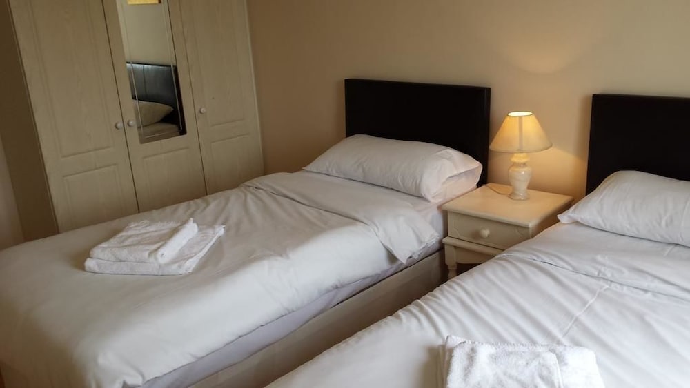 Charlemont Holiday Apartment