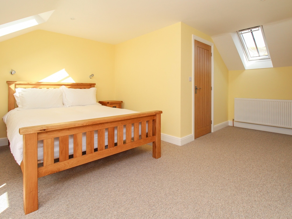 The Stables, Burton Bradstock