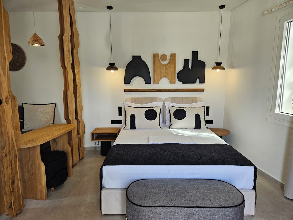 Aristotle Suites
