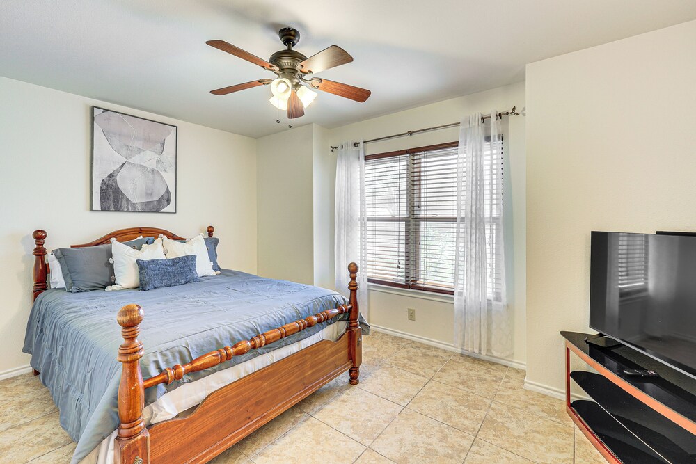 Near Medical Center: Home w/ Yard in San Antonio