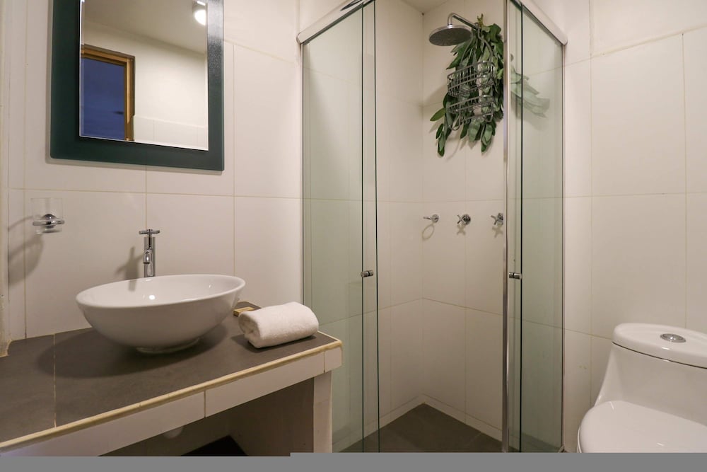 w Prestigious 3BR House in Villa Sagrado