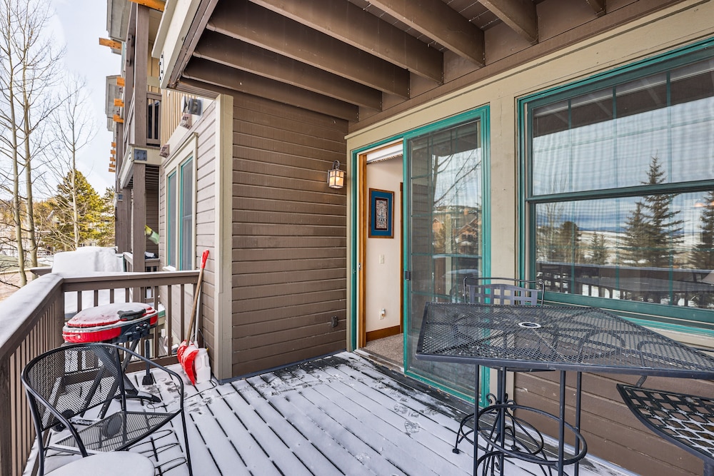 Ski-in/ski-out Granby Ranch Condo w/ Pool Access - Property Image 6