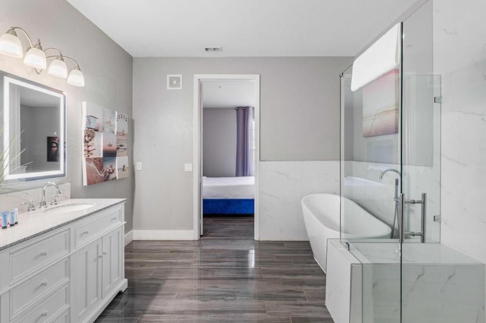 Vista Cay Swanky